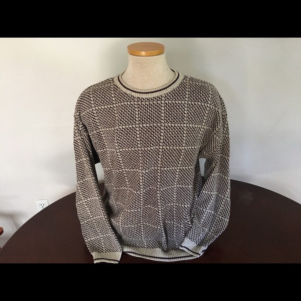 Men’s Sweater gently worn